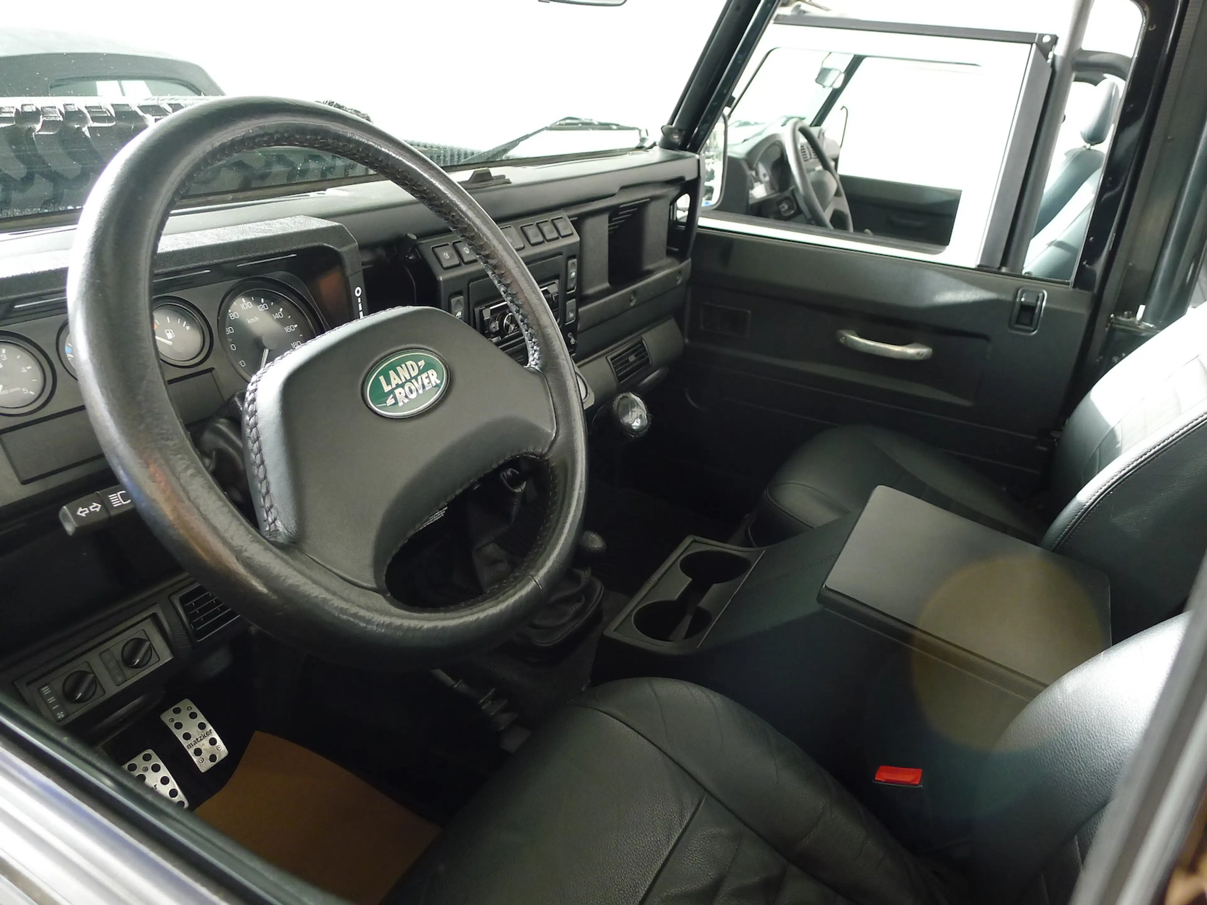 Land Rover Defender 90 TD5 Soft Top original Cabrio Two — photo 6