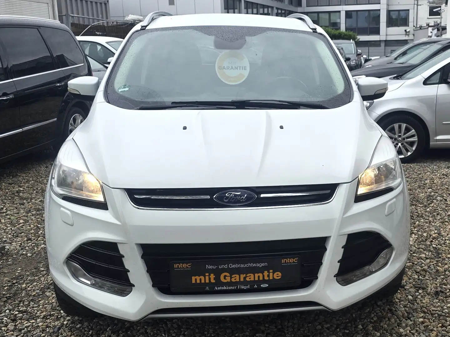 Ford Kuga Titanium Weiß - 1