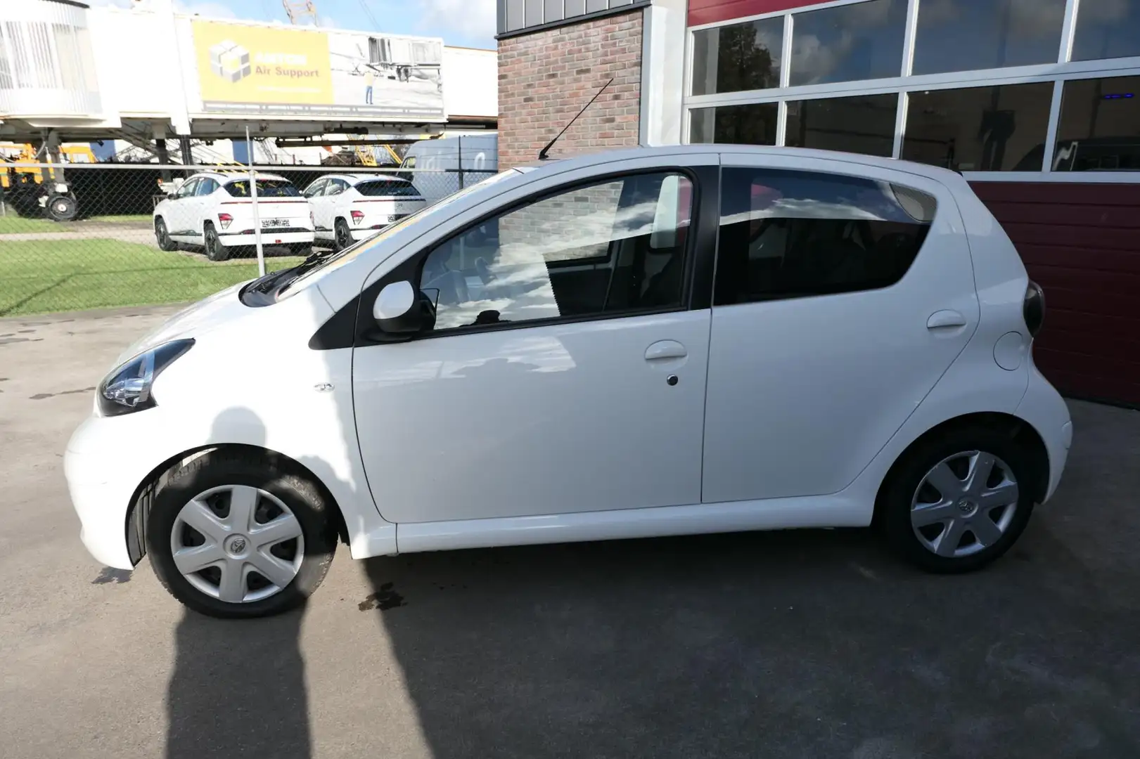 Toyota Aygo 1.0-12V Comfort, Airco, Pdc-sensoren, 43.000 KM !! Blanc - 2