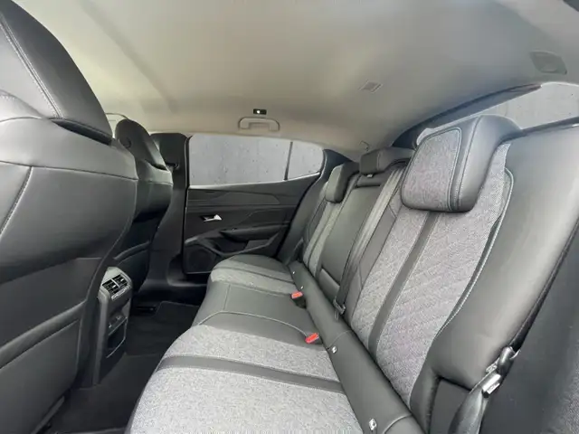 Peugeot 408 view 8