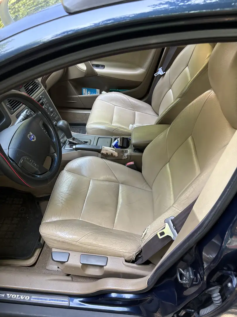 Volvo V70 2.4 d5 - 1