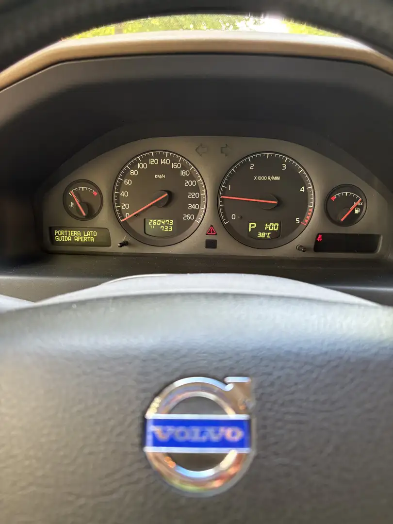 Volvo V70 2.4 d5 - 2