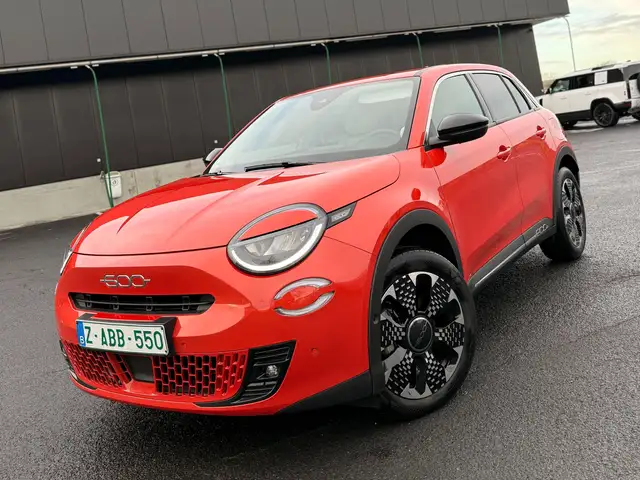 Fiat 600 600 HYBRID 100 kW 125 Jahre Edition // La Prima