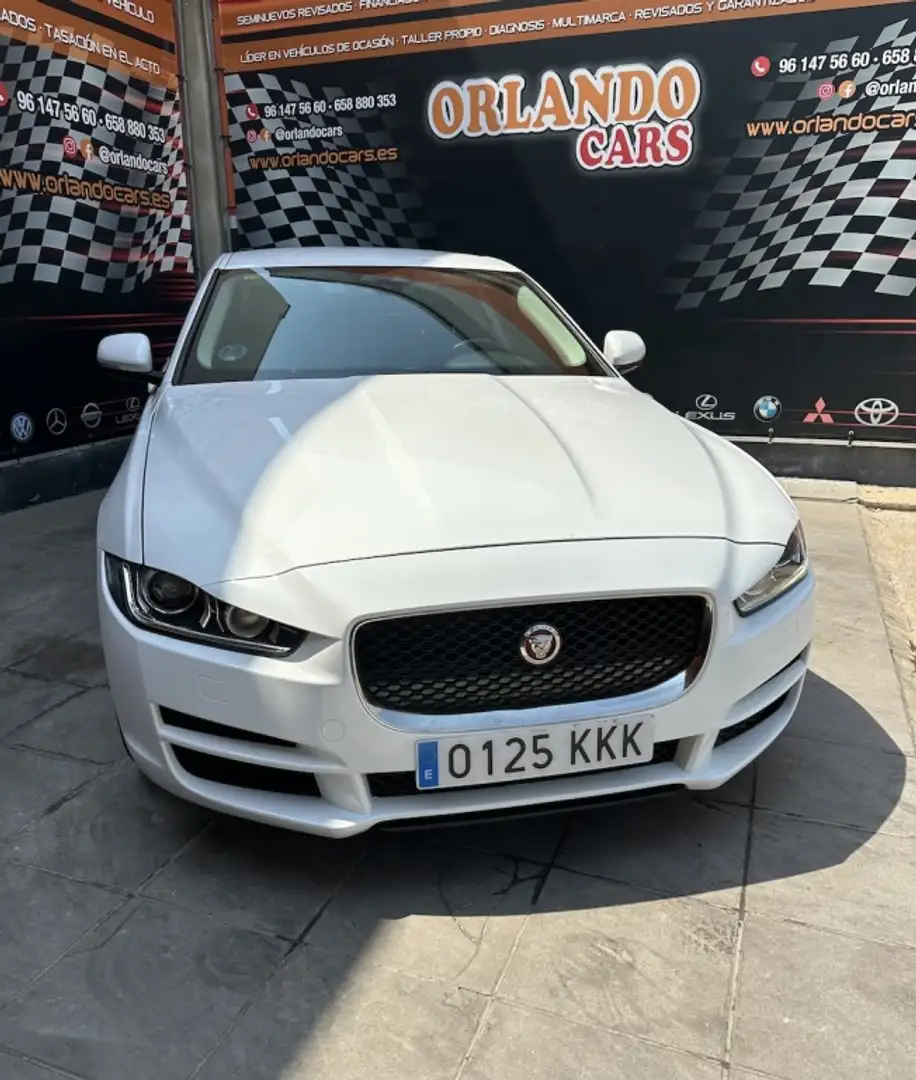 Jaguar XE 2.0 Diesel Pure AWD Aut. 180 Blanc - 2