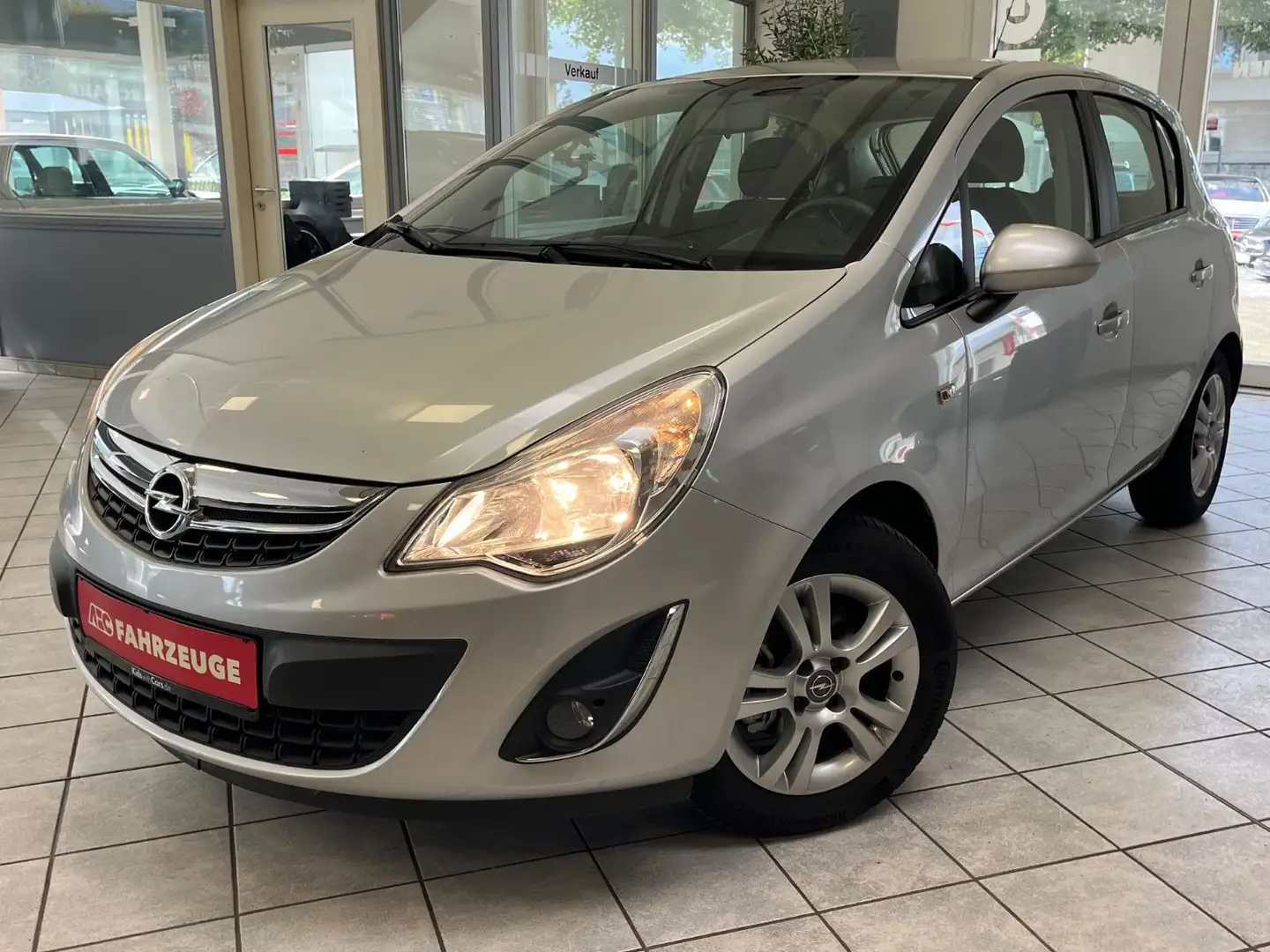Opel Corsa D Active 1.Hand / Klima / TÜV & Insp.NEU Silber - 1
