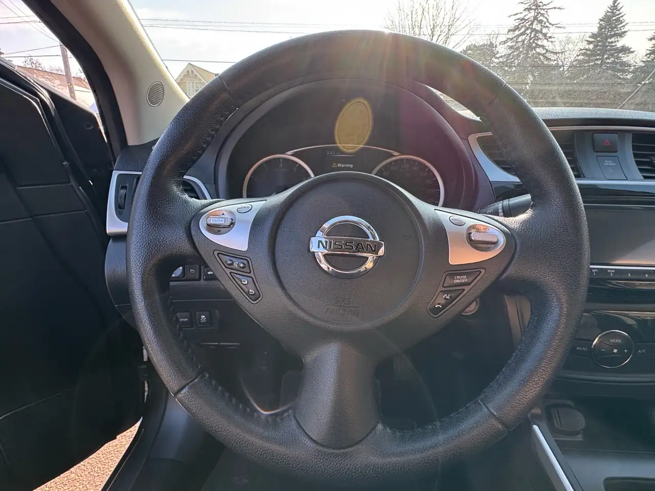 Nissan Sentra снимка Nissan Sentra
