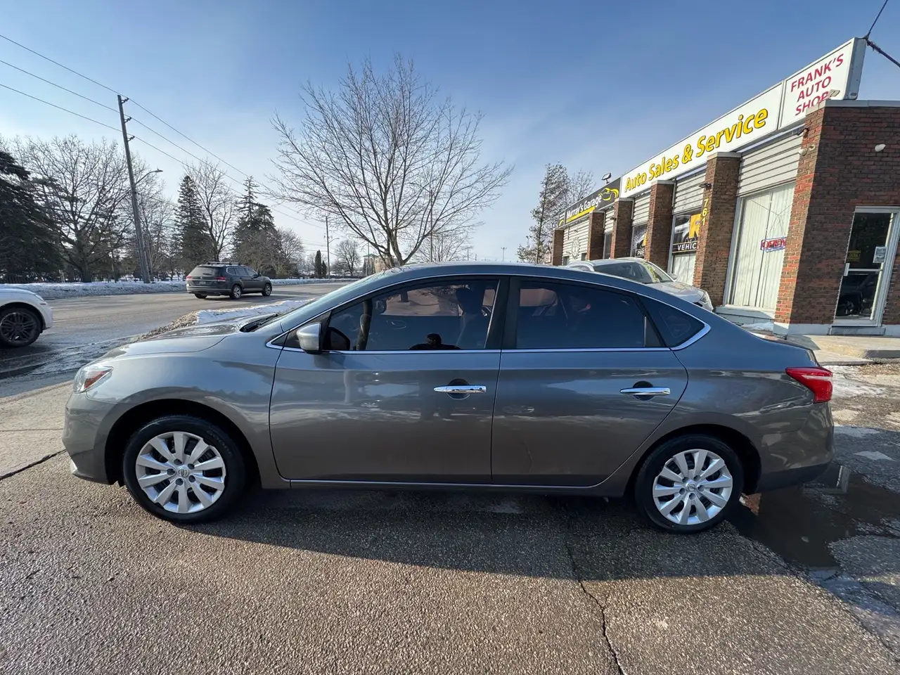 Nissan Sentra снимка Nissan Sentra