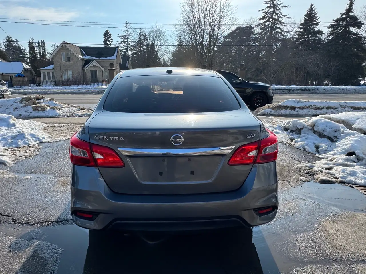 Nissan Sentra снимка Nissan Sentra