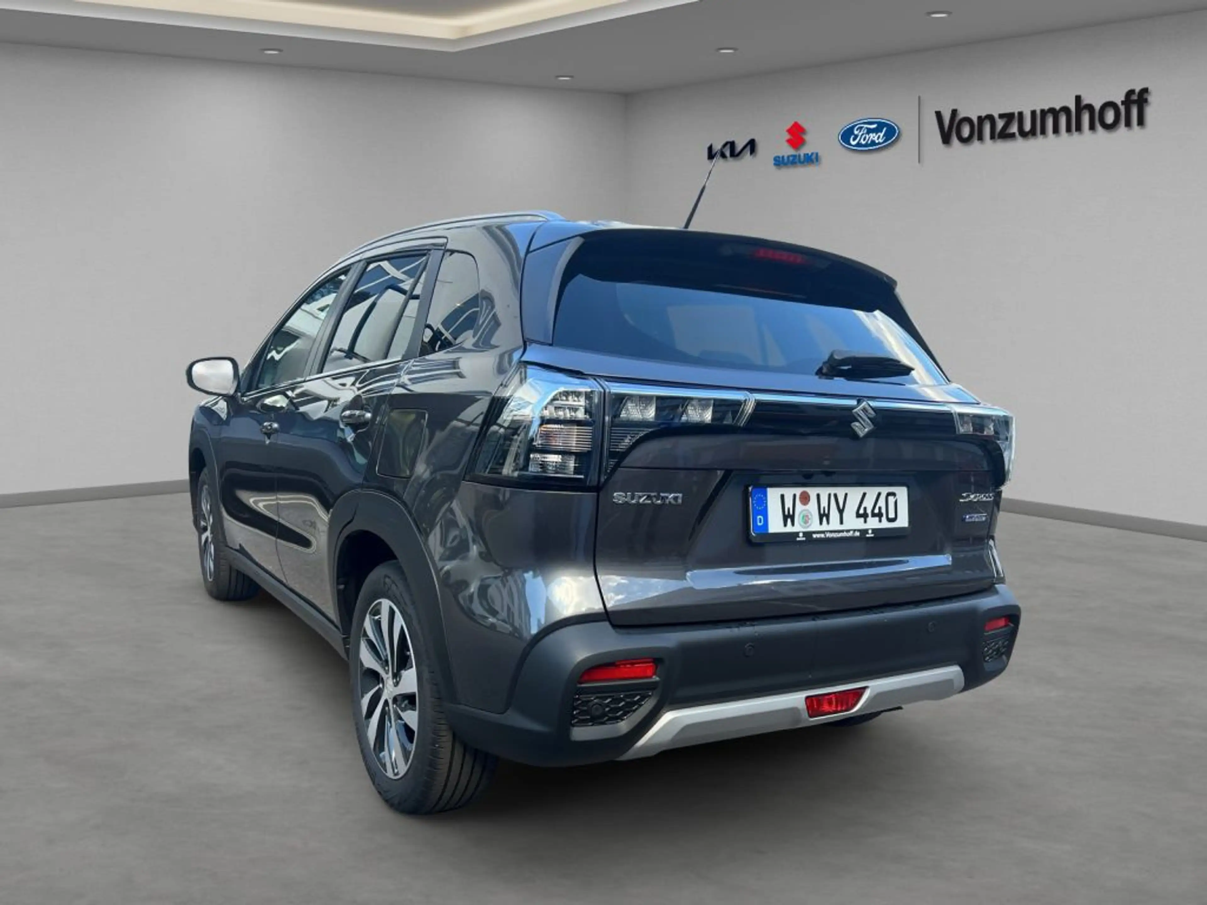 Suzuki S-Cross 1.4 Boosterjet Hybrid ALLGRIP Comfort+ — photo 4