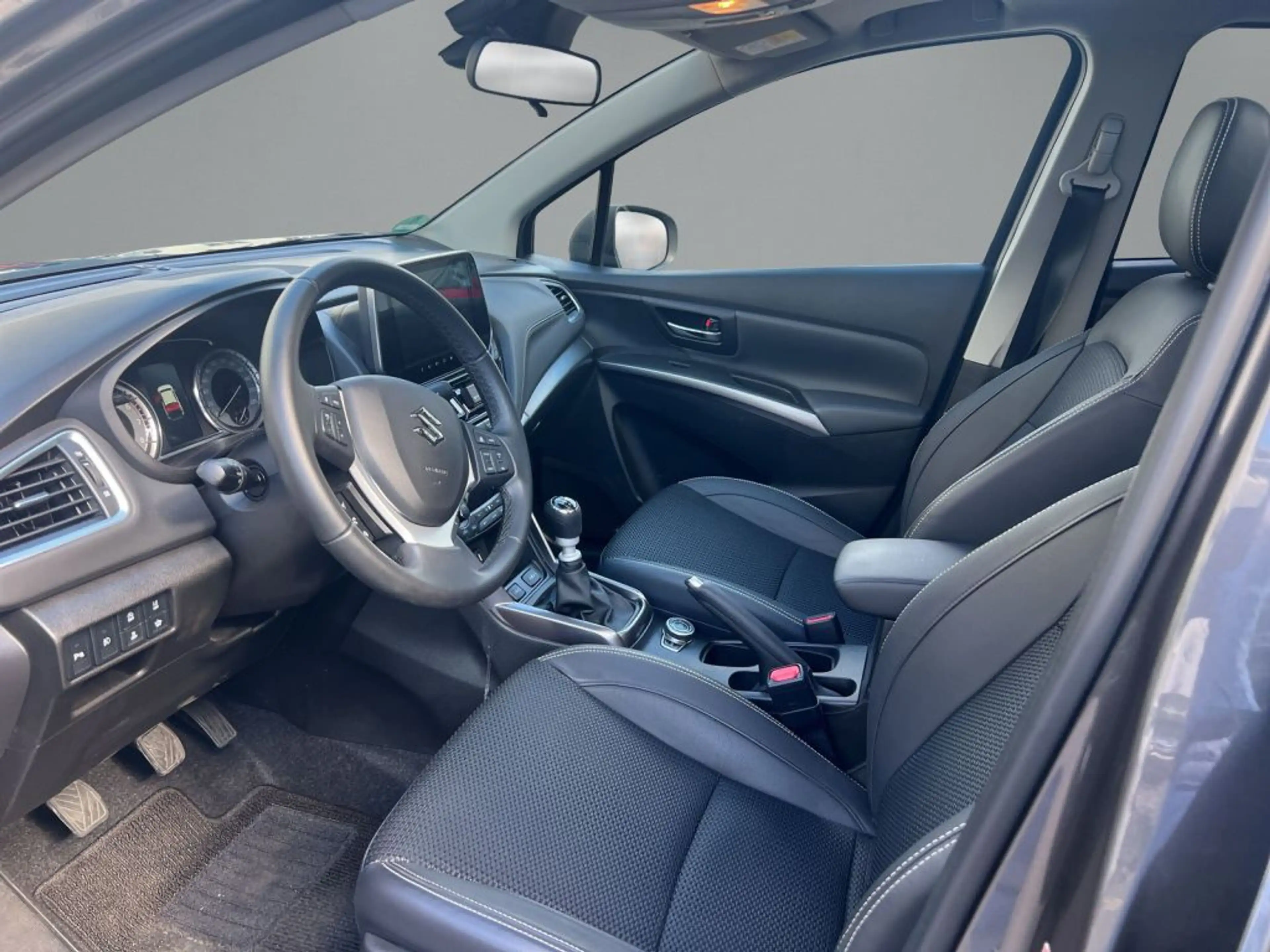 Suzuki S-Cross 1.4 Boosterjet Hybrid ALLGRIP Comfort+ — photo 5