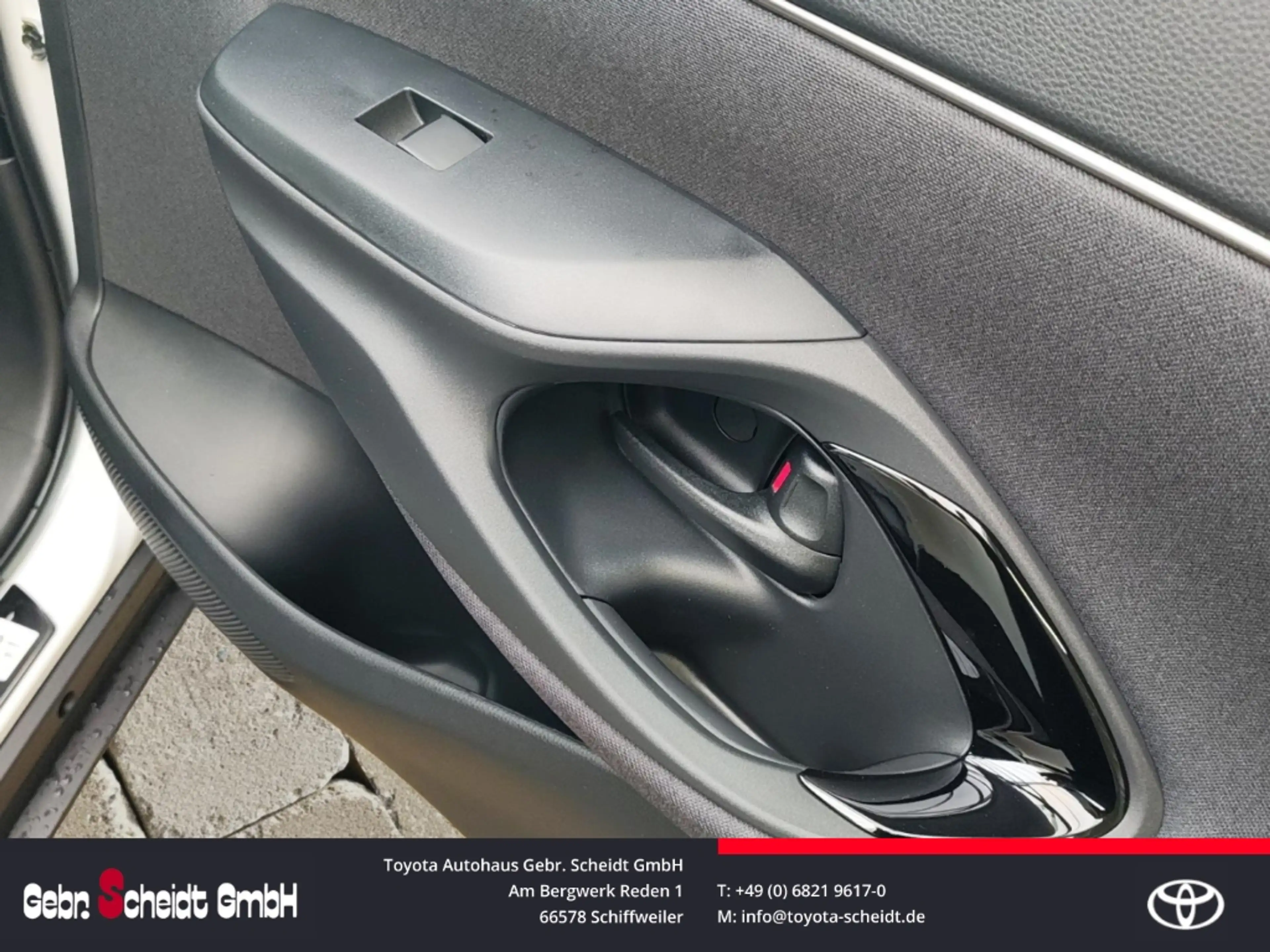 Toyota Yaris Cross Hybrid Facelift LED-Hauptscheinwerfer Apple CarPla — photo 9