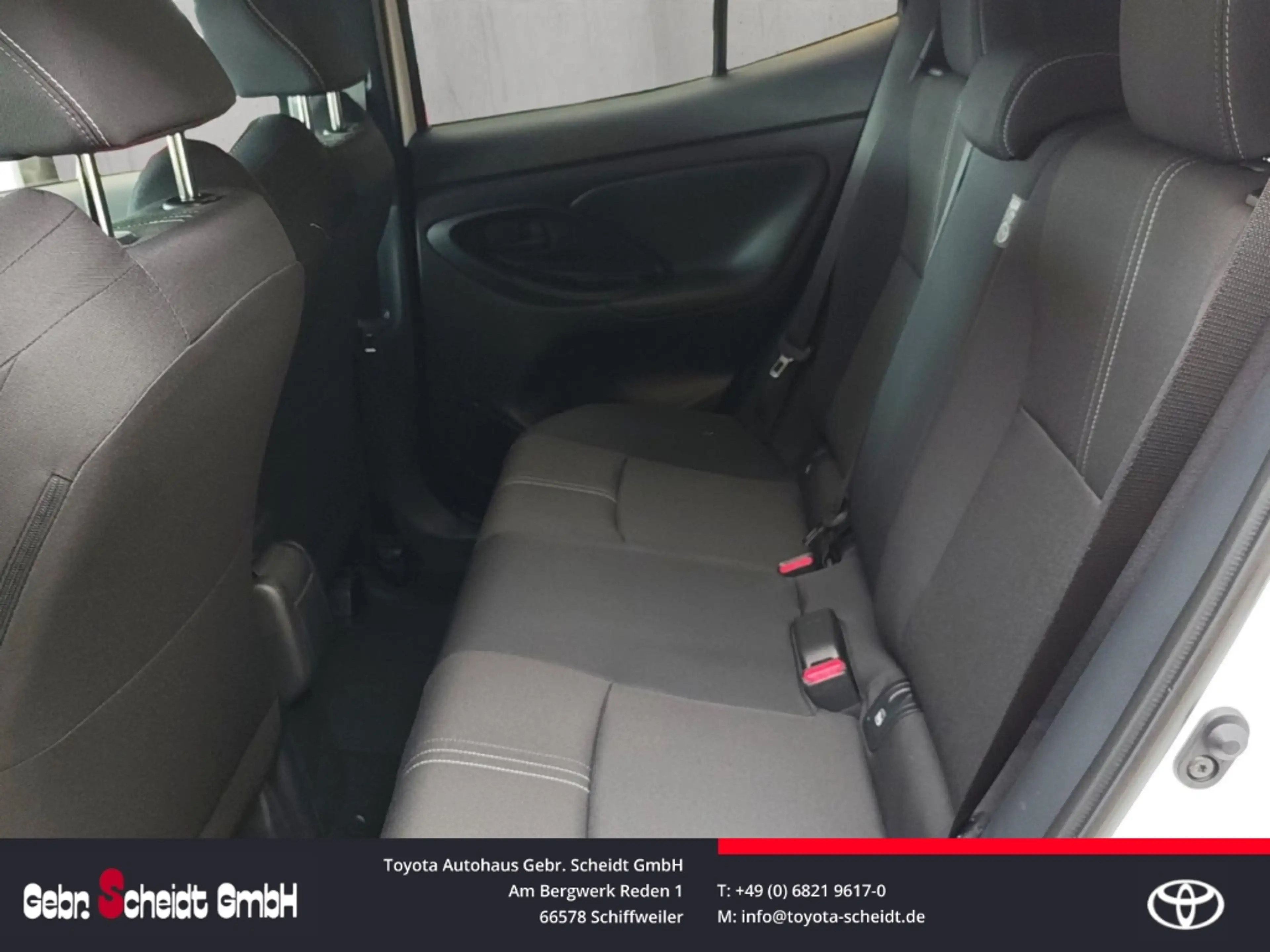 Toyota Yaris Cross Hybrid Facelift LED-Hauptscheinwerfer Apple CarPla — photo 12