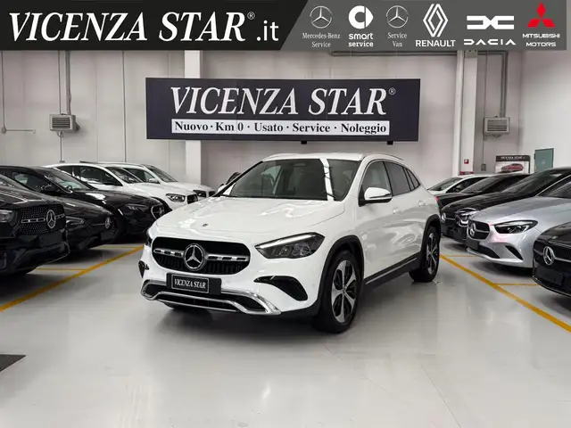 Mercedes-Benz GLA 180 d ADVANCED SPORT