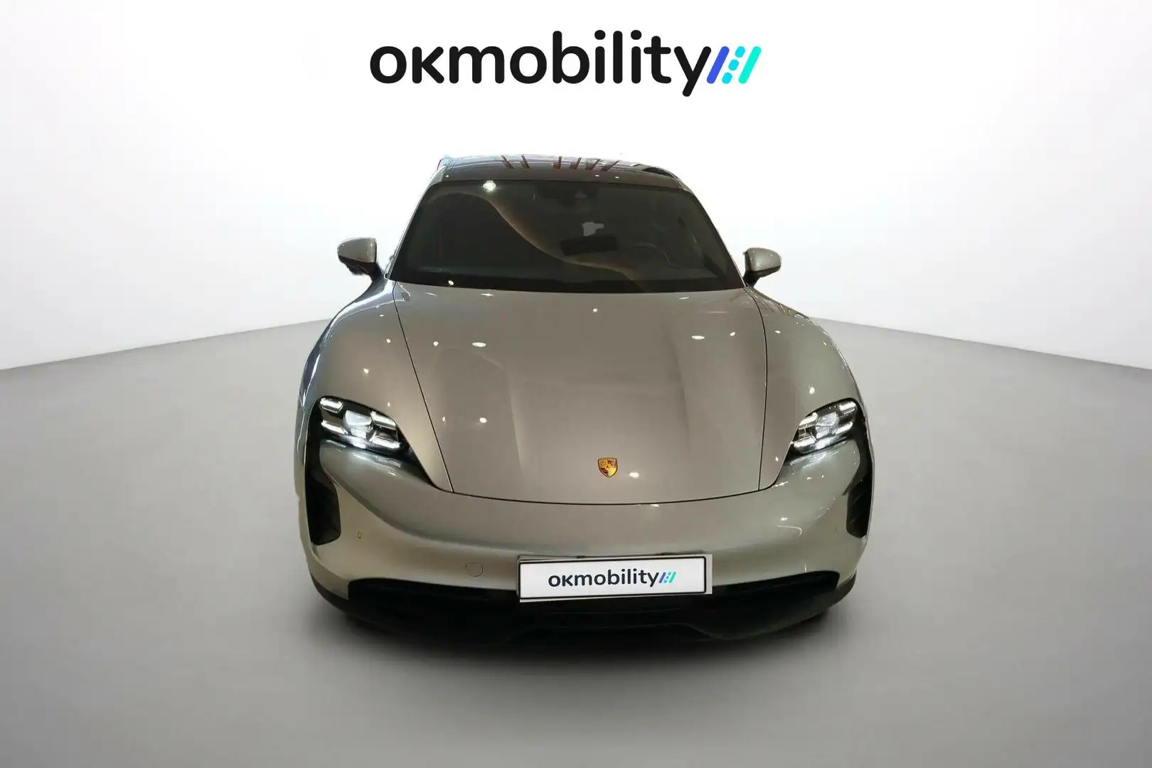 Porsche Taycan 4S Plateado - 2