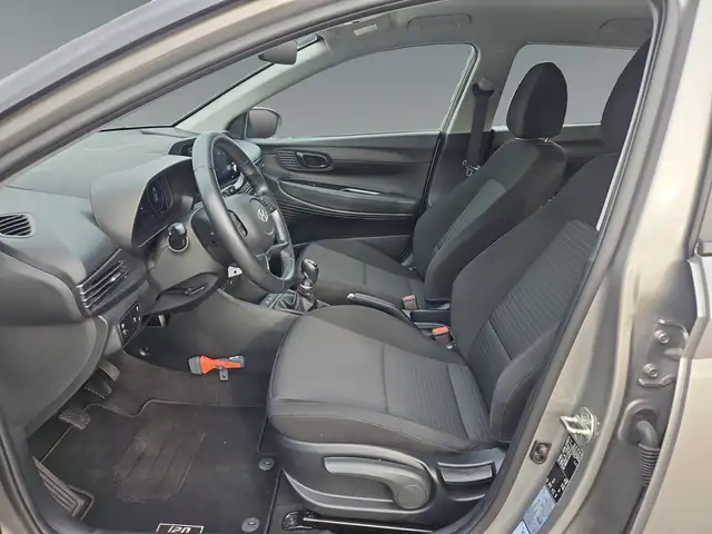 Hyundai I20 view 10