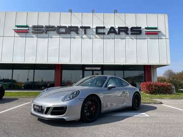 Carrera Coupè 4 GTS