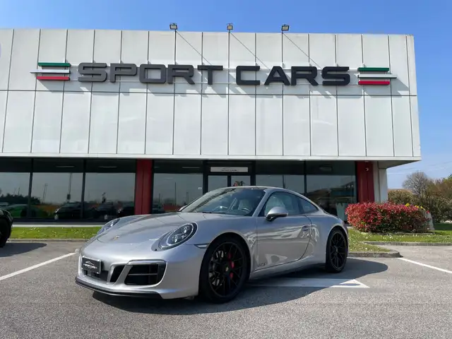 Porsche 991 Carrera Coupè 4 GTS