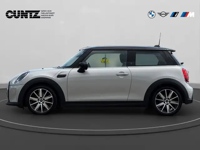 Mini Cooper Cooper view 9