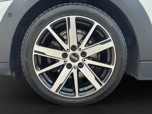 Mini Cooper Cooper view 10