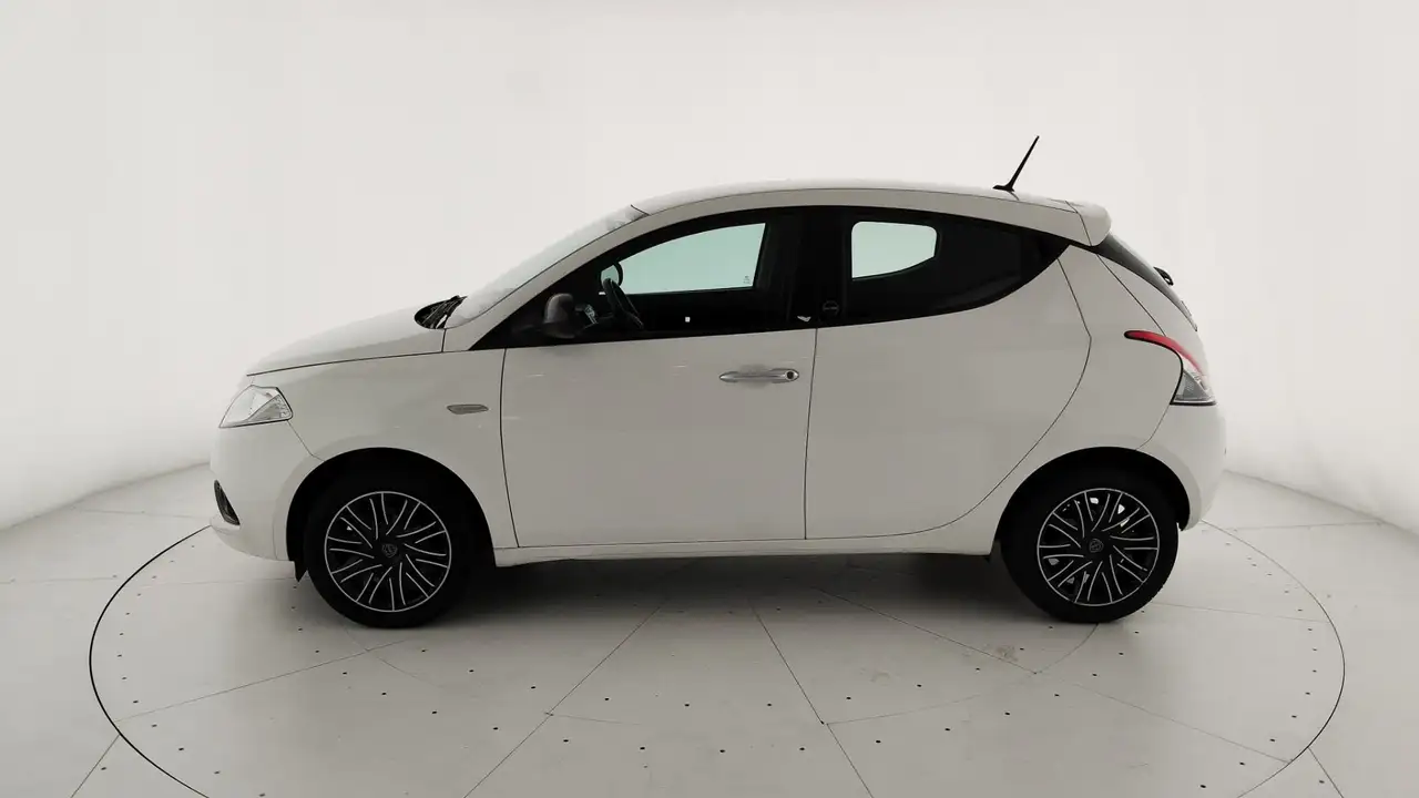 Lancia Ypsilon 2021