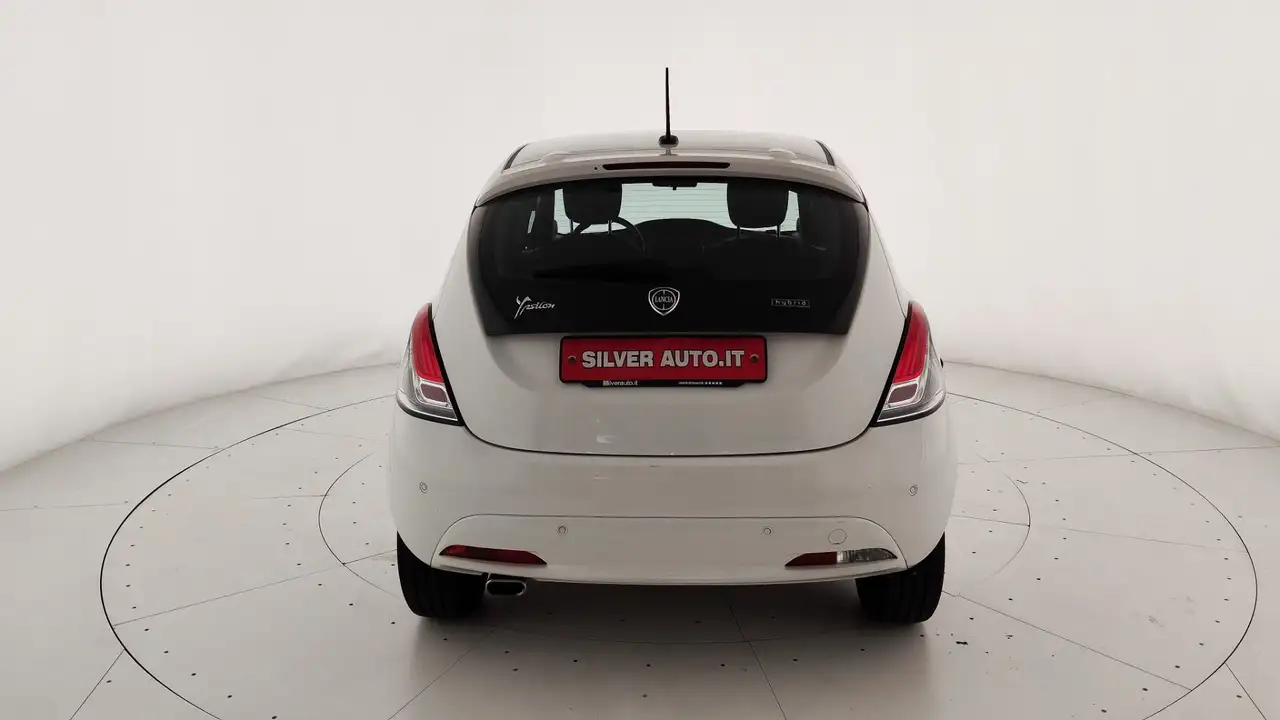 Lancia Ypsilon 2021 — фото 6