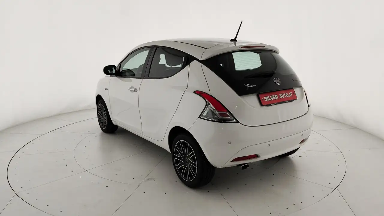 Lancia Ypsilon 2021