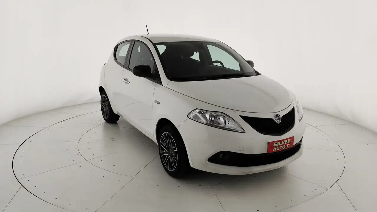Lancia Ypsilon 2021