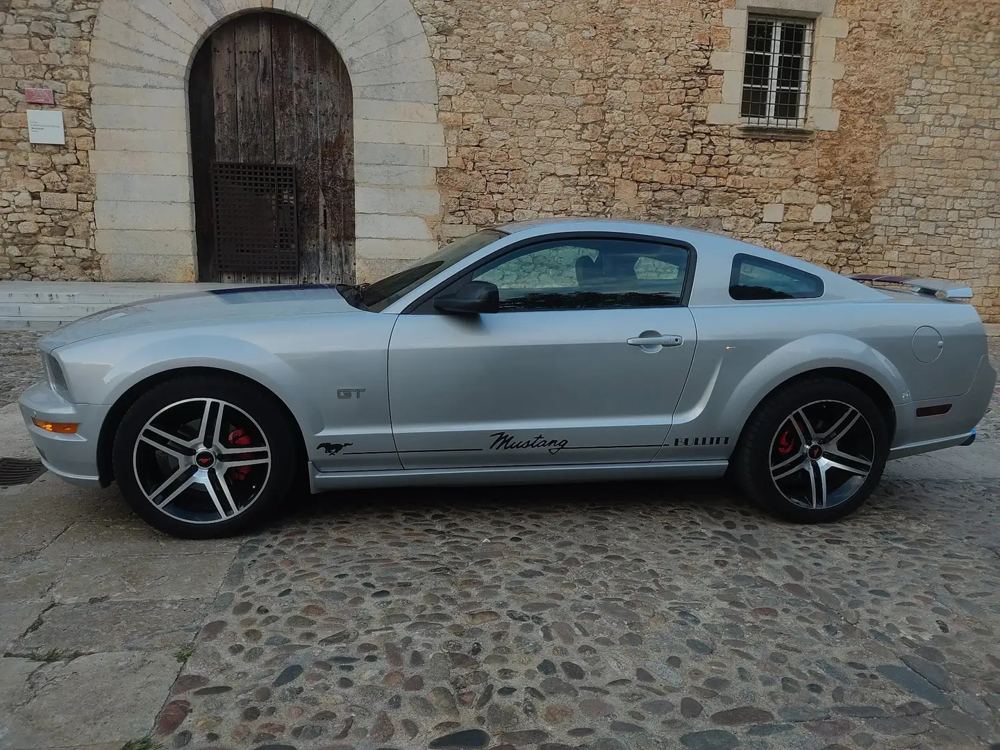 Ford Mustang 2006  GT V8 4.6 Plateado - 2