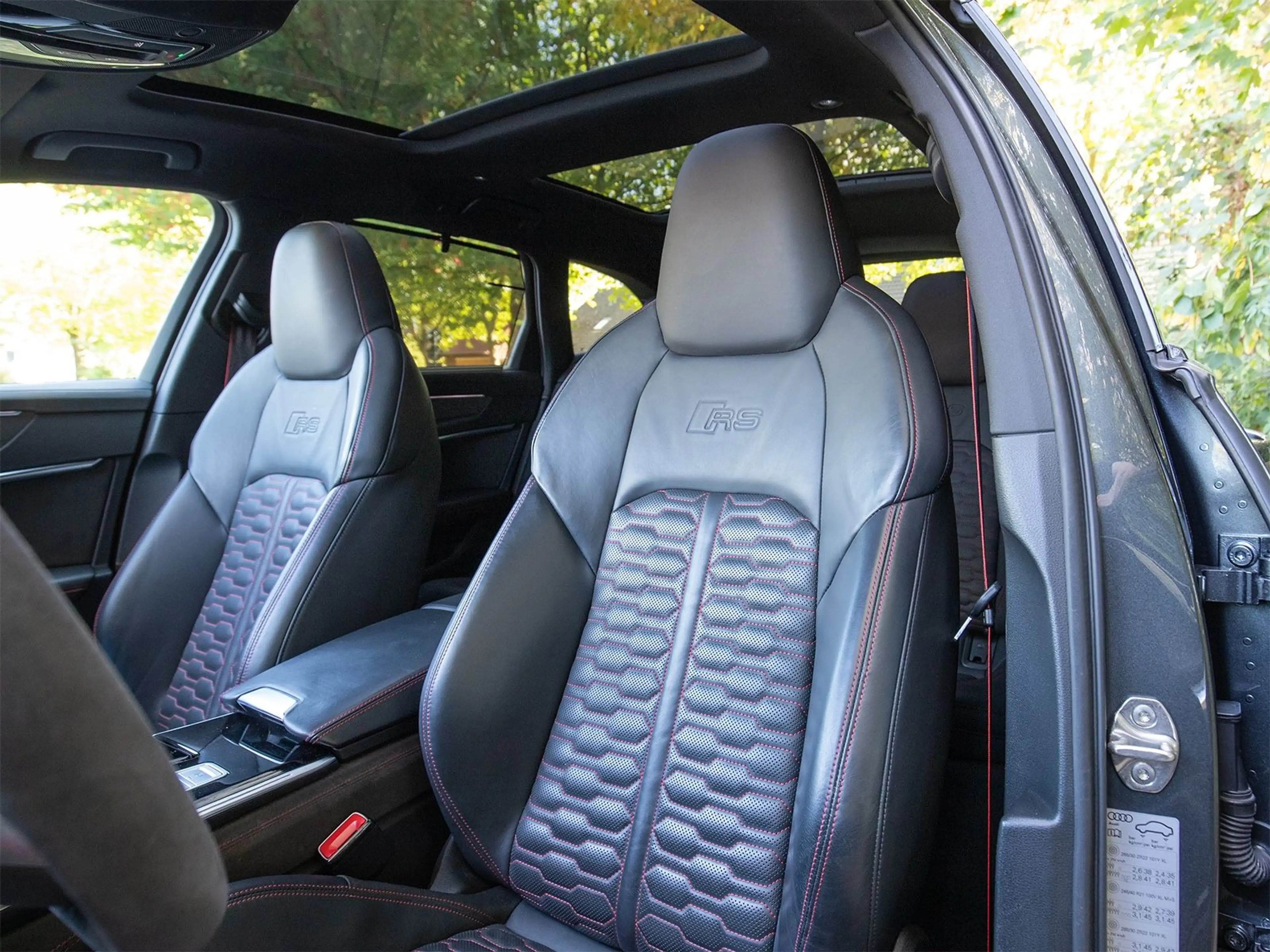 Audi RS6 Avant DYNAMIK Memory B&O Laser HuD Pano 360° — photo 12