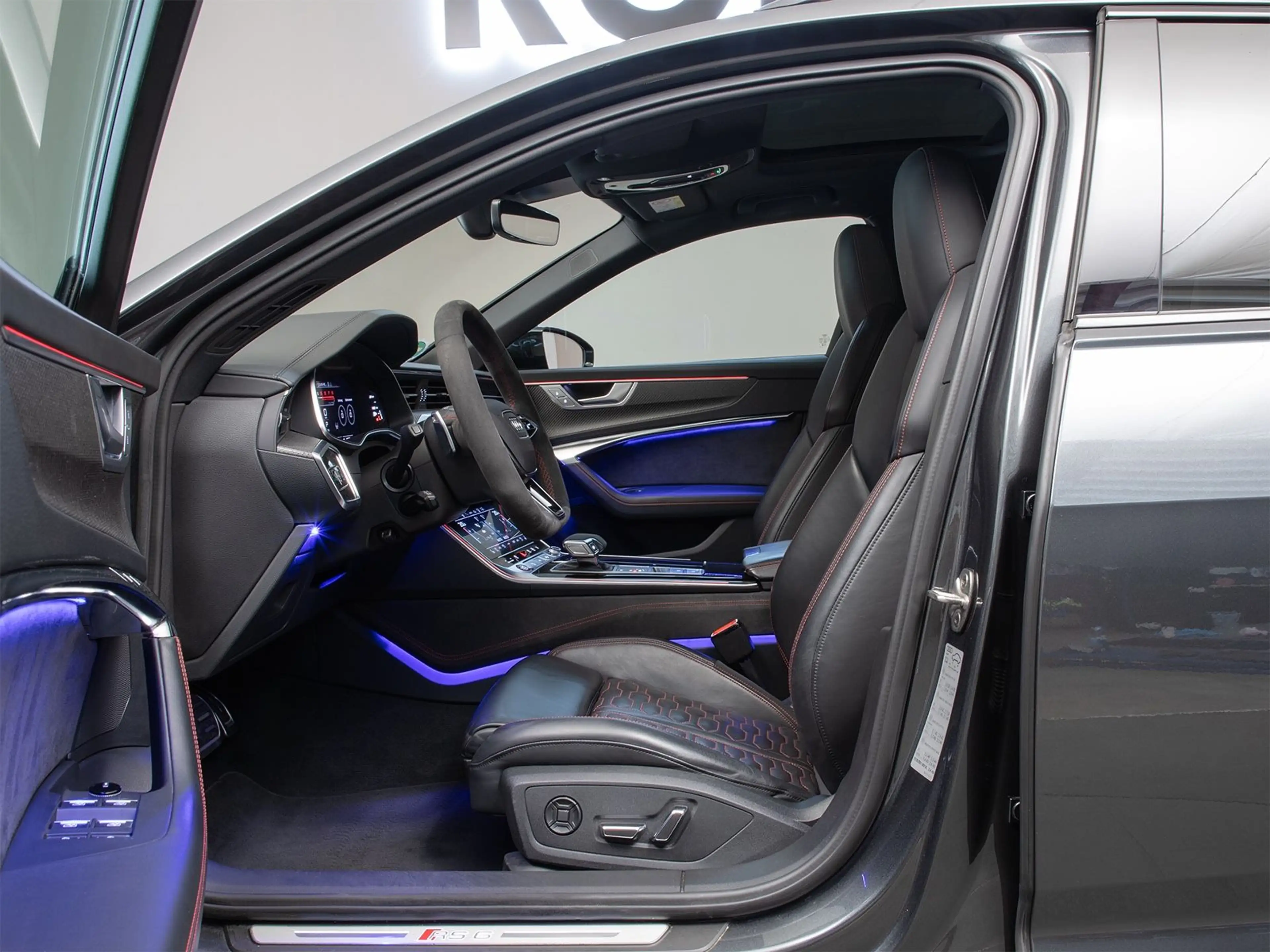 Audi RS6 Avant DYNAMIK Memory B&O Laser HuD Pano 360° — photo 11