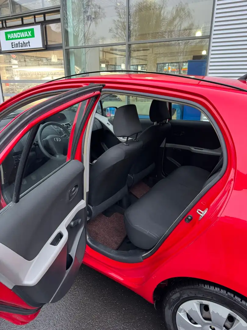 Toyota Yaris 1.0 Rot - 2