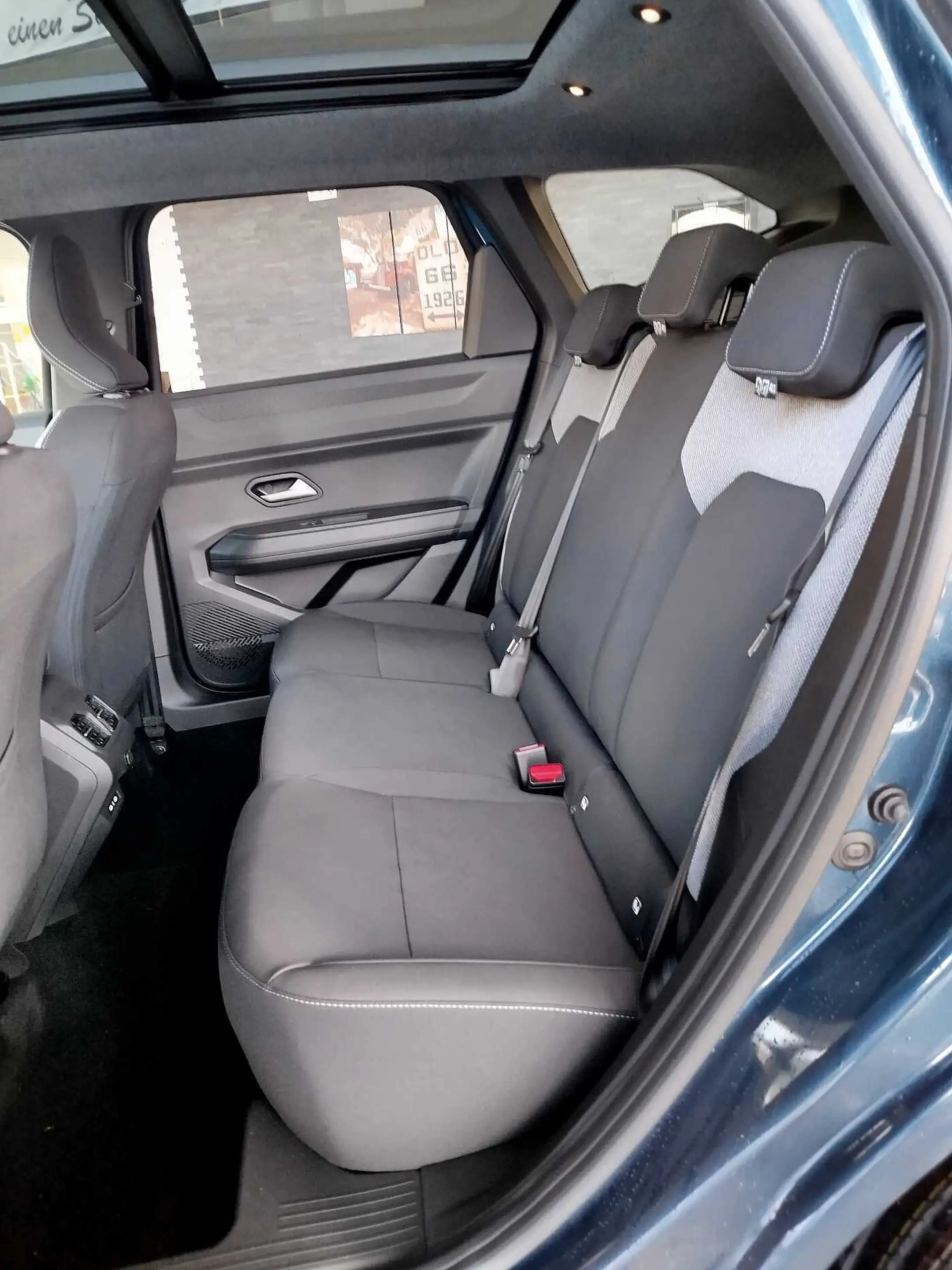 Dacia Bigster Journey Hybrid 155 WINTER+/CITY/PANO/19ZOLL — photo 10