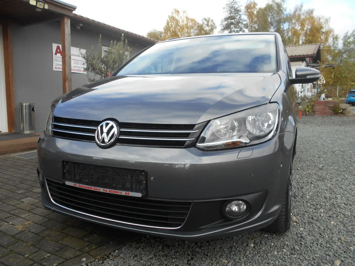 Volkswagen Touran Comfortline BMT Grau - 1