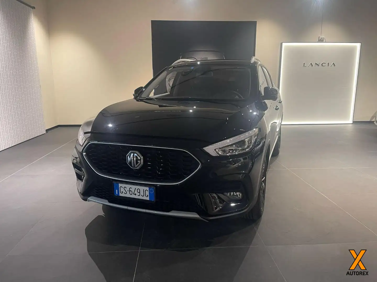 MG ZS 1.5 VTi-tech Luxury GPL Černá - 1