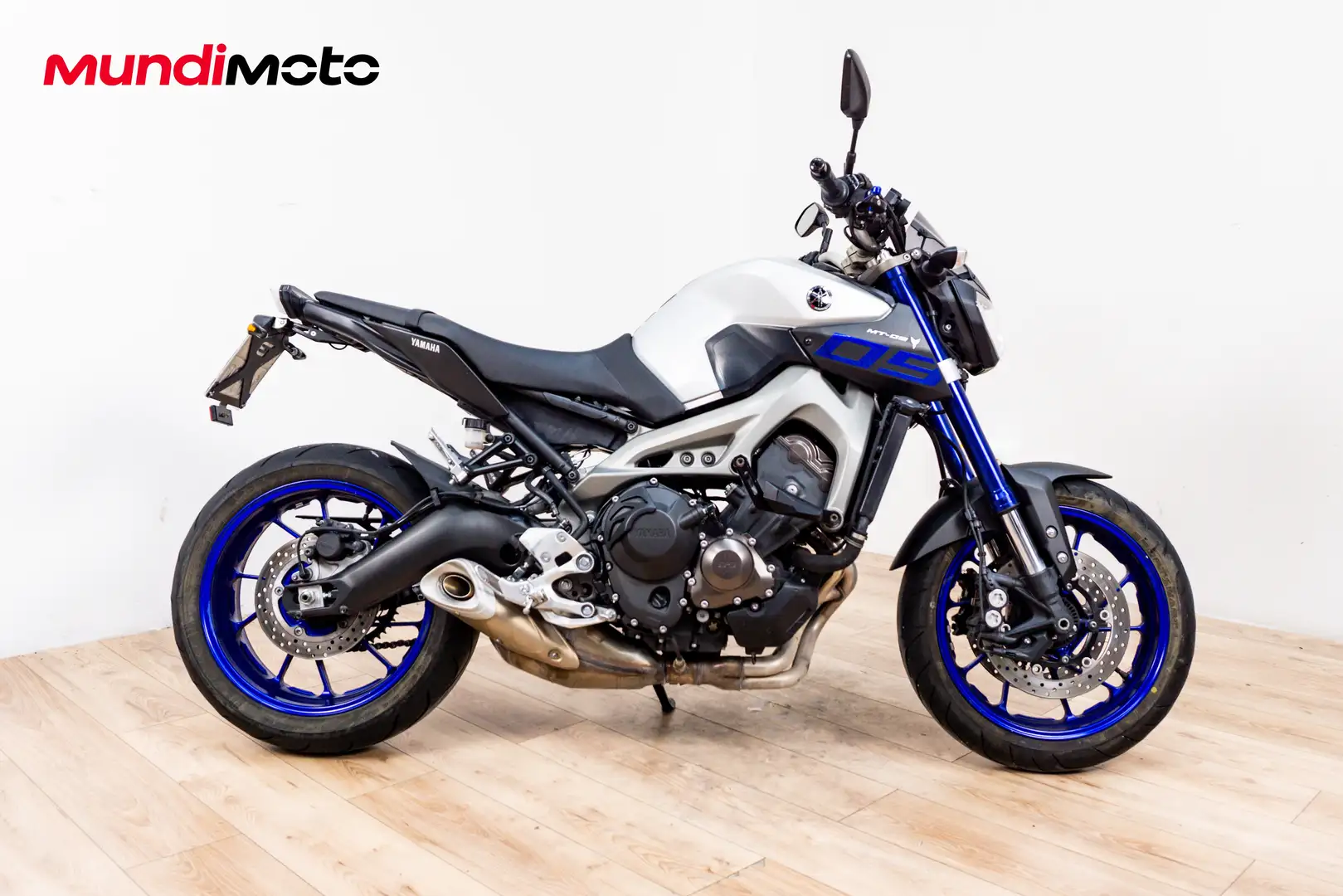 Yamaha MT-09 - 1