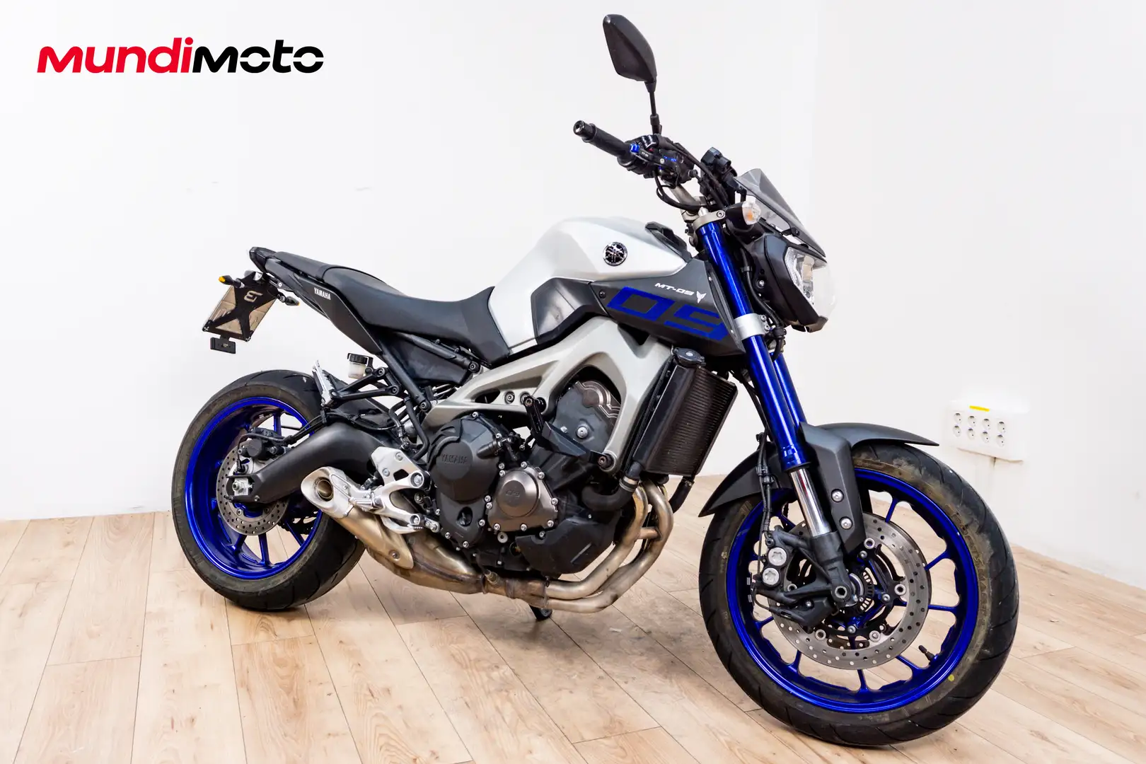 Yamaha MT-09 - 2