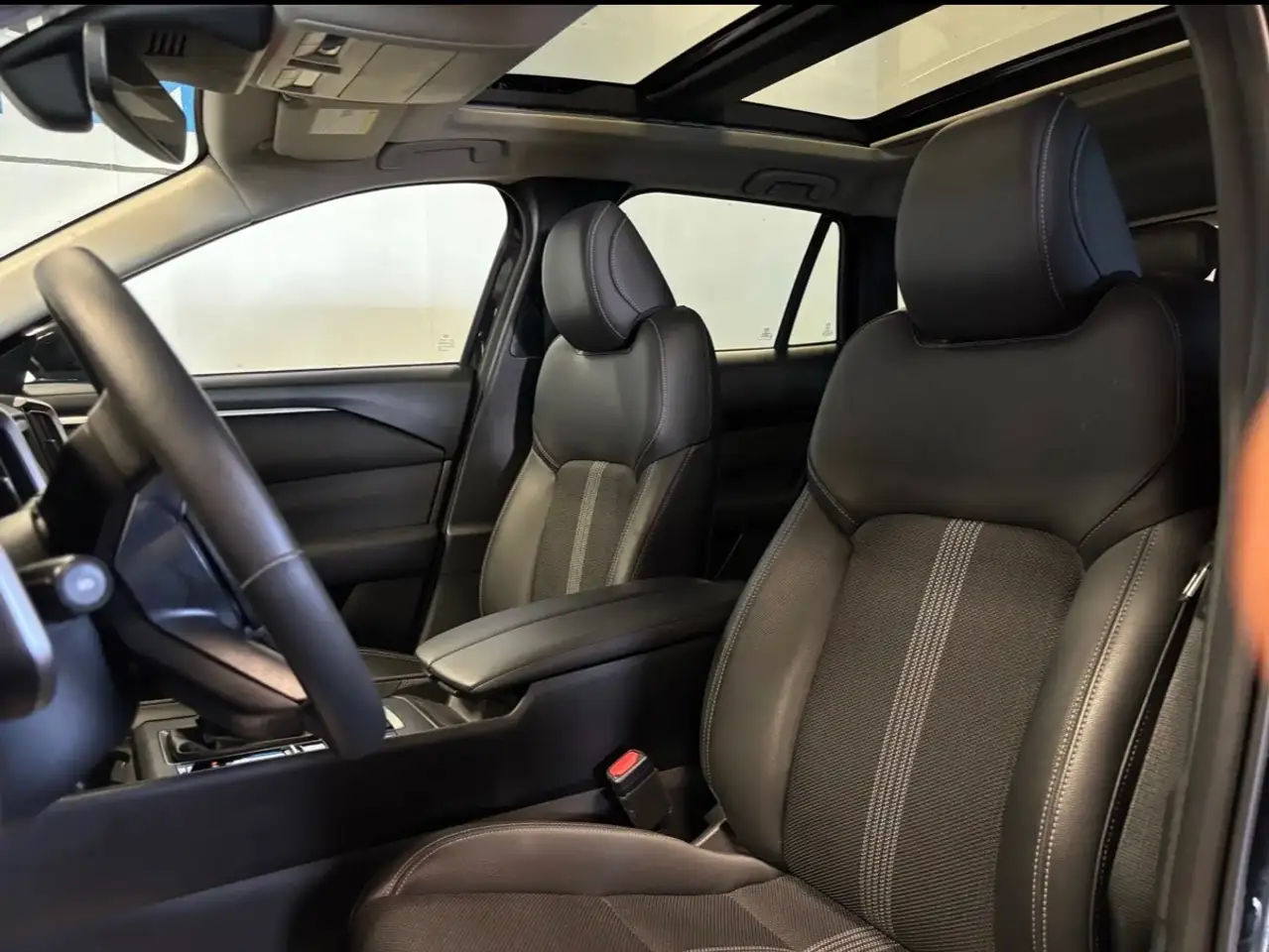 Mazda CX-50 снимка Mazda CX-50