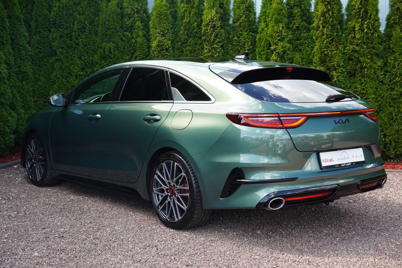 Kia ProCeed / pro_cee'd ProCeed 1.6 T-GDI GT — photo 3