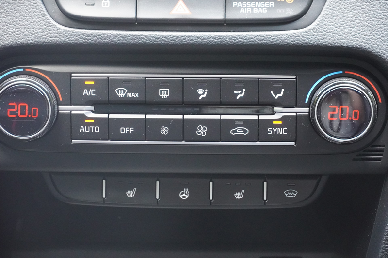 Kia ProCeed / pro_cee'd ProCeed 1.6 T-GDI GT — photo 11