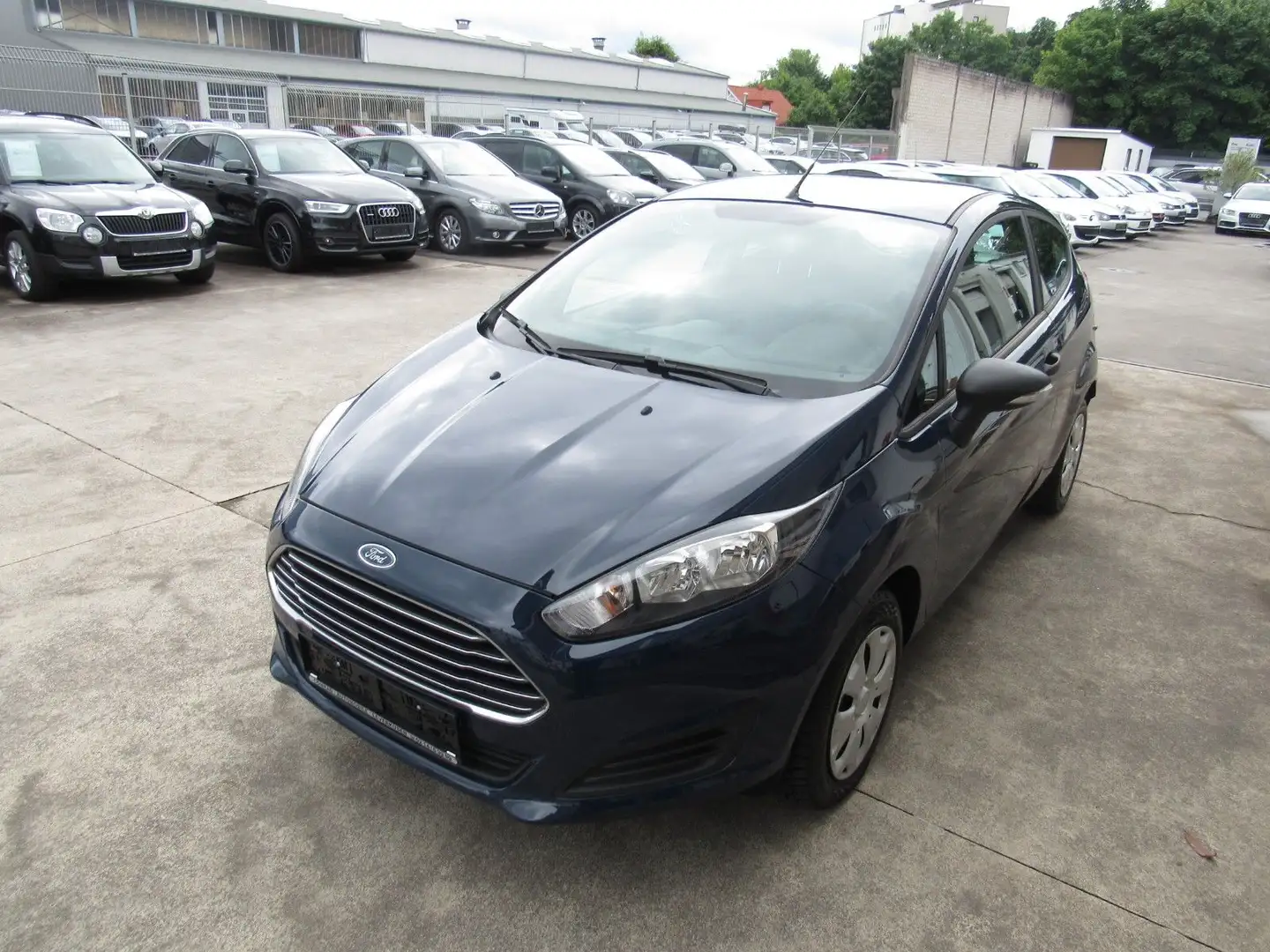 Ford Fiesta Ambiente,1.HAND,E-FENSTER,95000 KM. Bleu - 2
