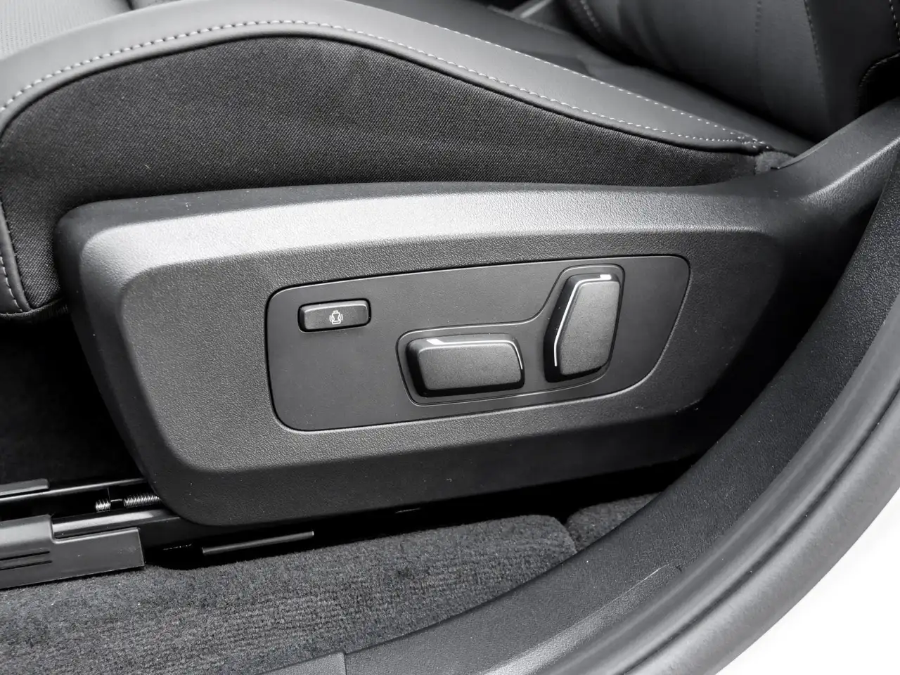 BMW X3 20d xDrive 19" M Sportpaket DA AHK Komfortzg. uvm. 12