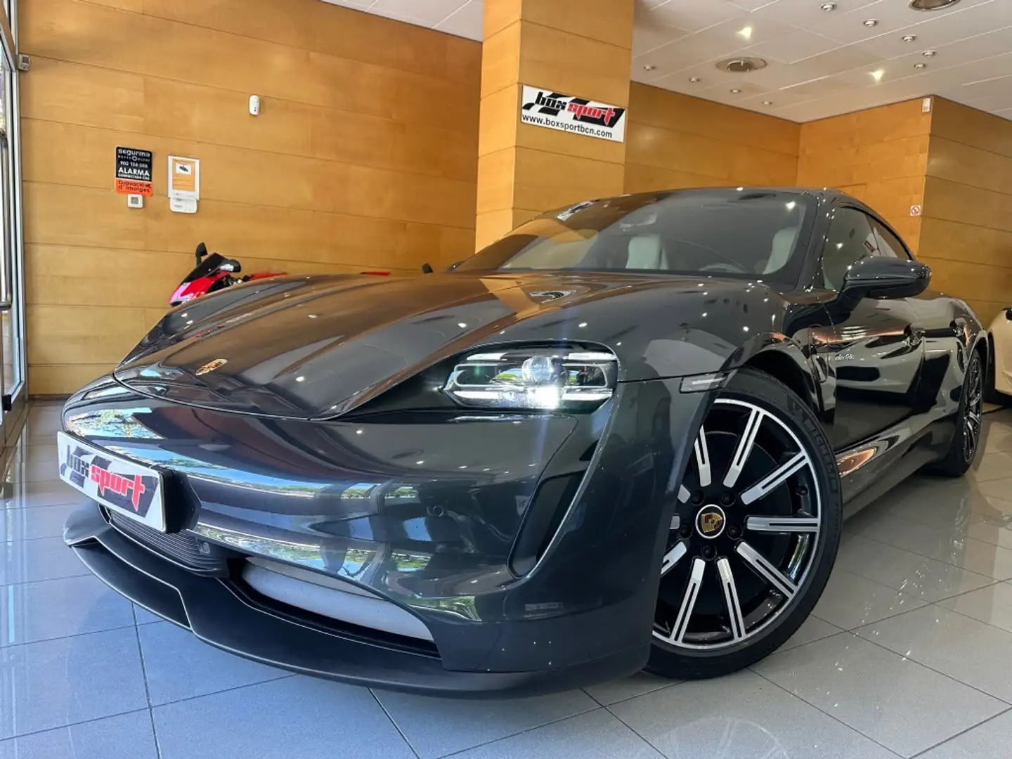Porsche Taycan 4S Sport Turismo Gris - 1