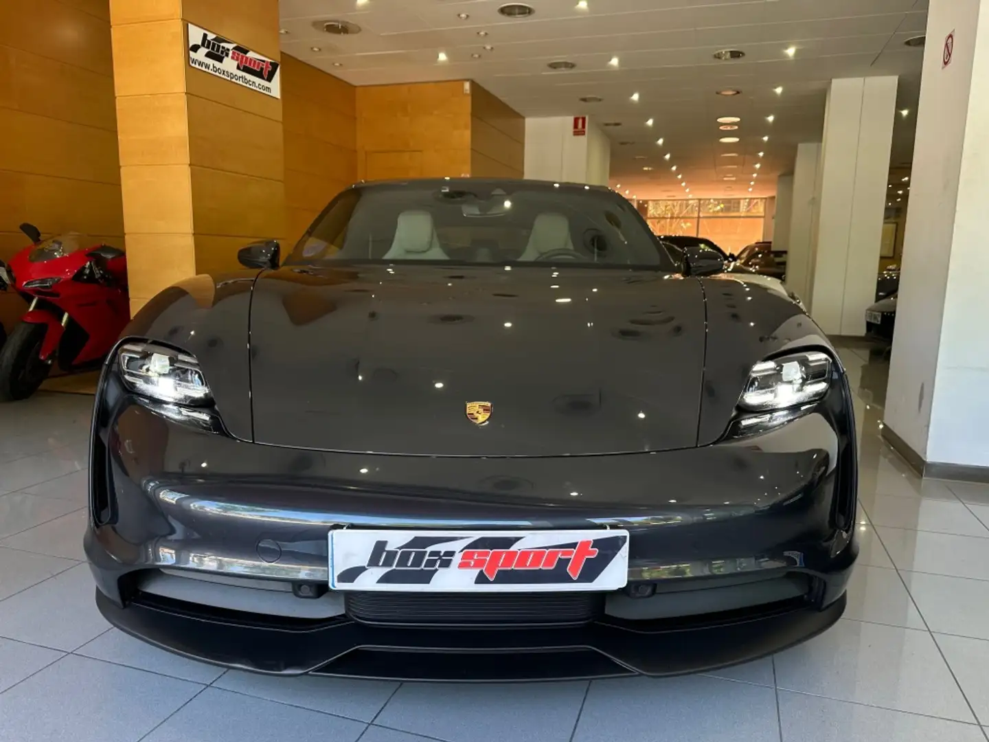 Porsche Taycan 4S Sport Turismo Gris - 2