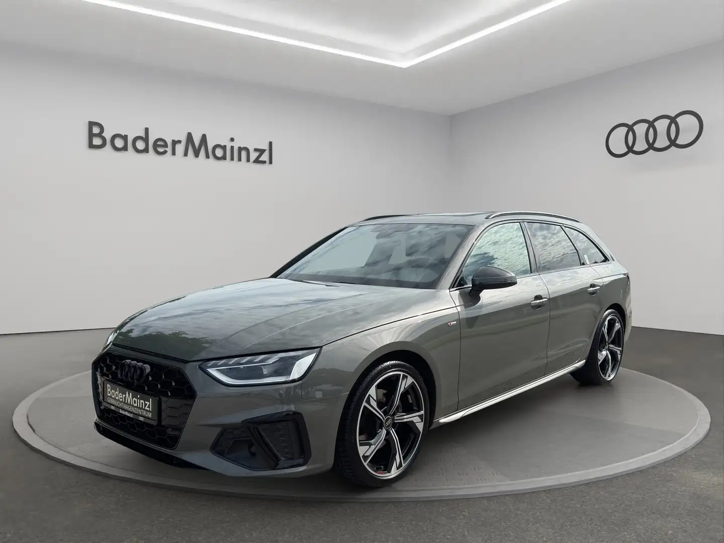 Audi A4 Avant 2.0TFSI S Line Pano Navi LED RFK Grau - 1
