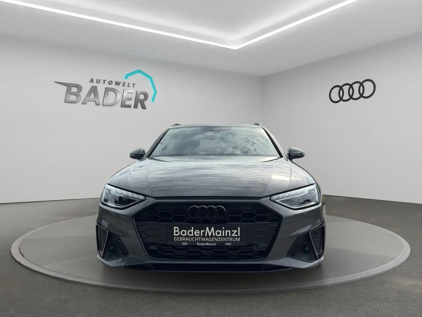 Audi A4 Avant 2.0TFSI S Line Pano Navi LED RFK Grau - 2