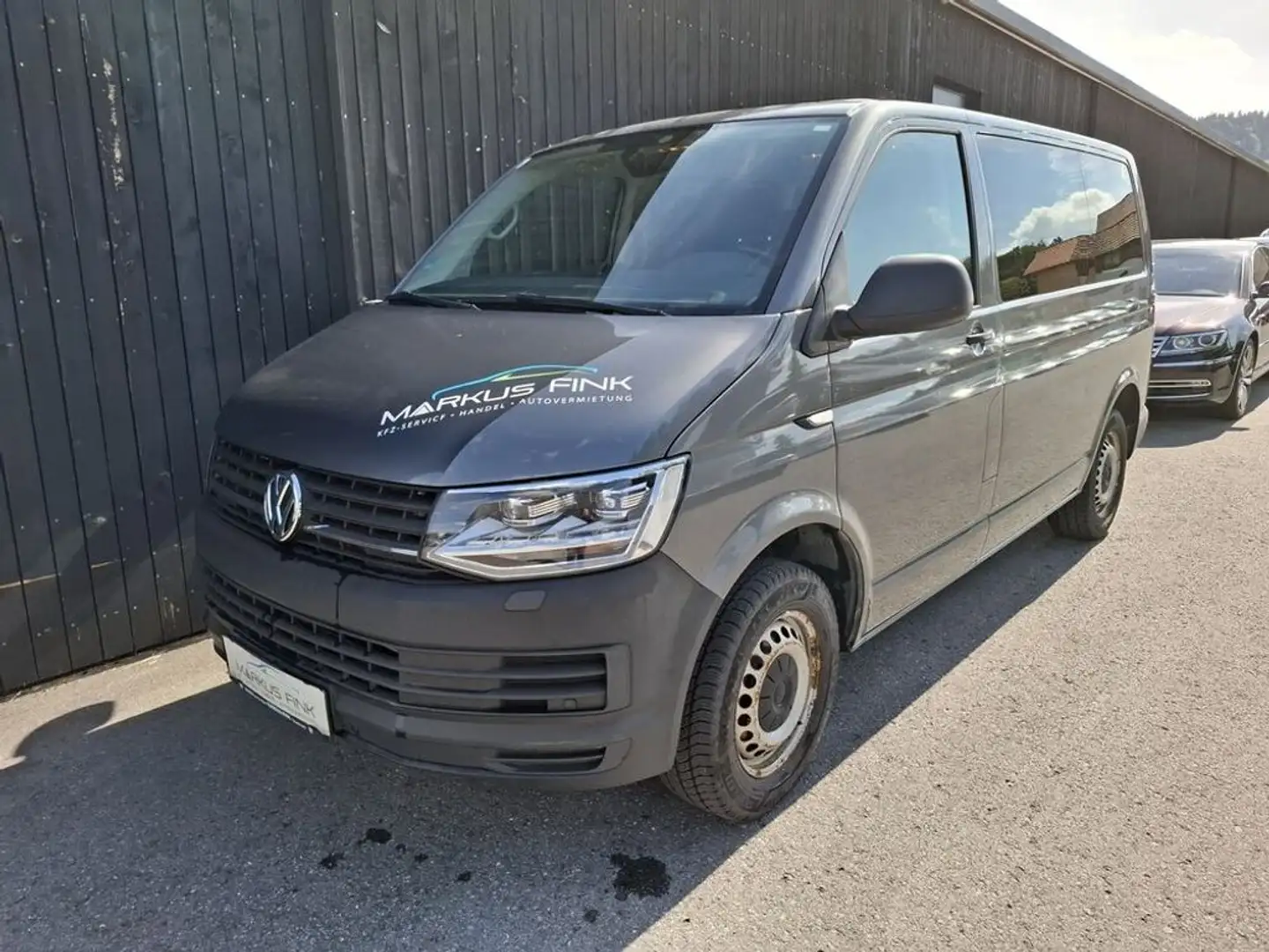 Volkswagen T6 Caravelle Trendline 4Motion KR 2,0 TDi Grau - 1