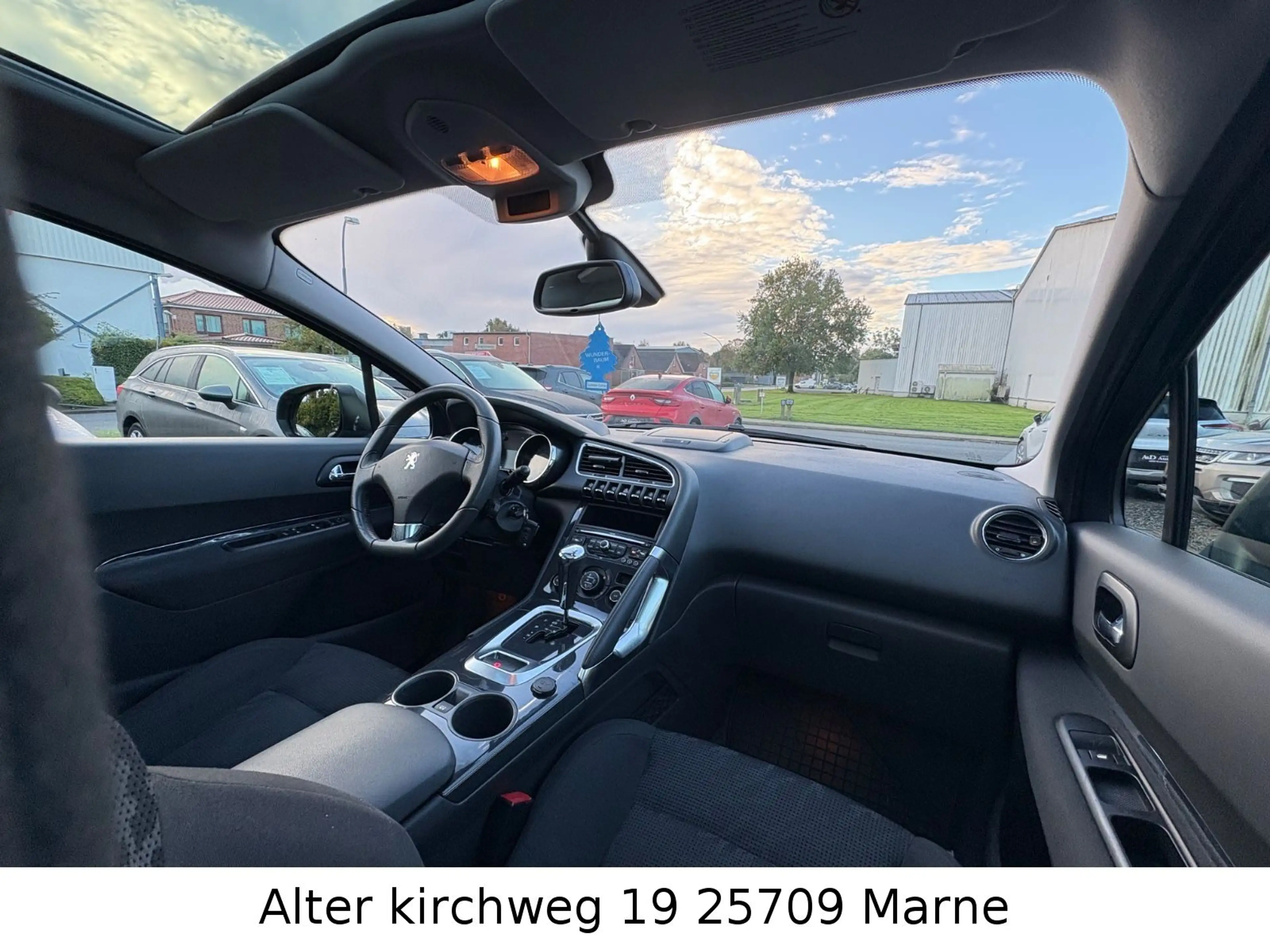 Peugeot 3008 Allure NAV.PDC.PANO.HUD.TEMP.AHK.CD.TÜV NEU — photo 10