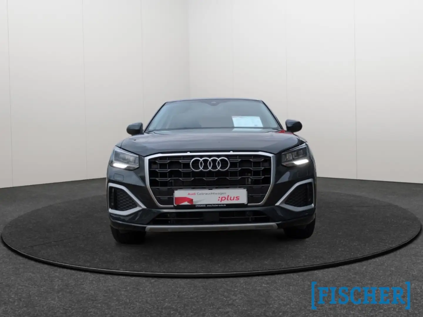 Audi Q2 30TFSI Advanced LED Navi AHK Rear View Grau - 2