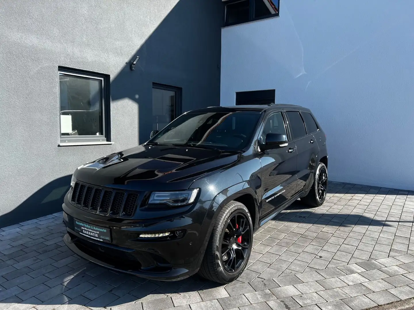 Jeep Grand Cherokee 6.4 V8 HEMI SRT Schwarz - 1