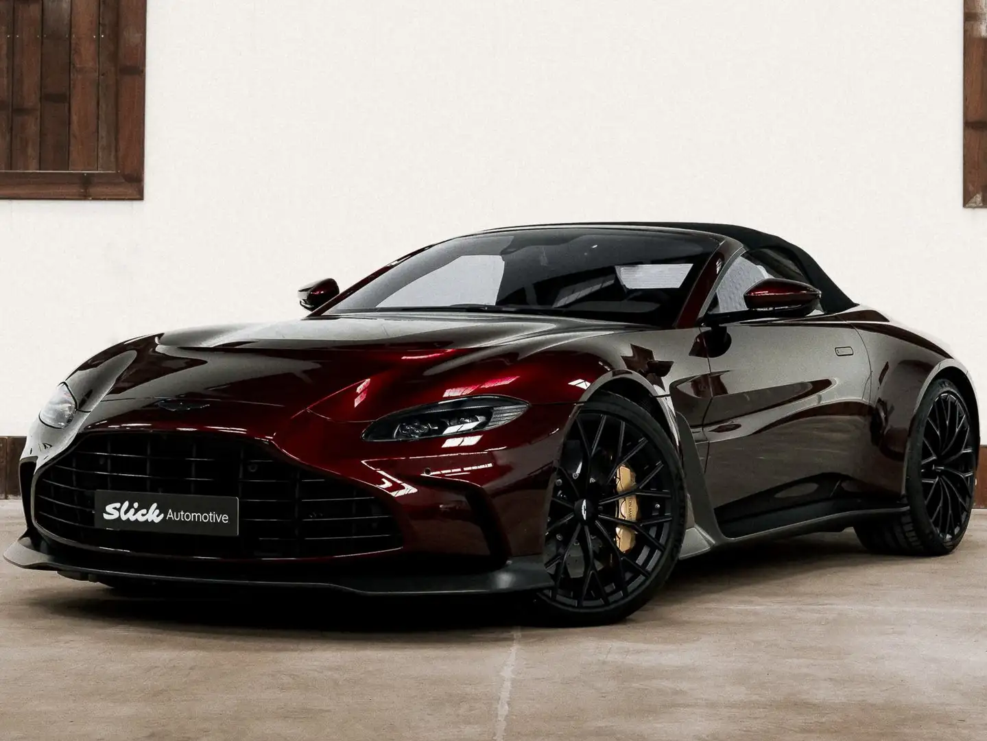 Aston Martin Vantage V12 Roadster / 1 of 249 - 1